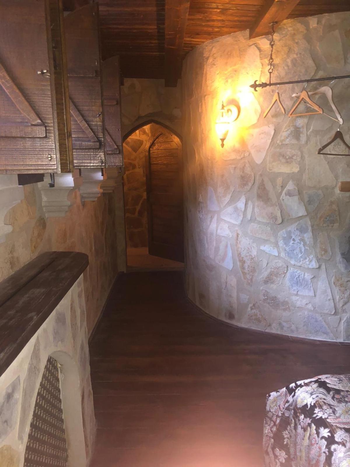 Auberge Toison D'Or Cette-Eygun Exteriör bild