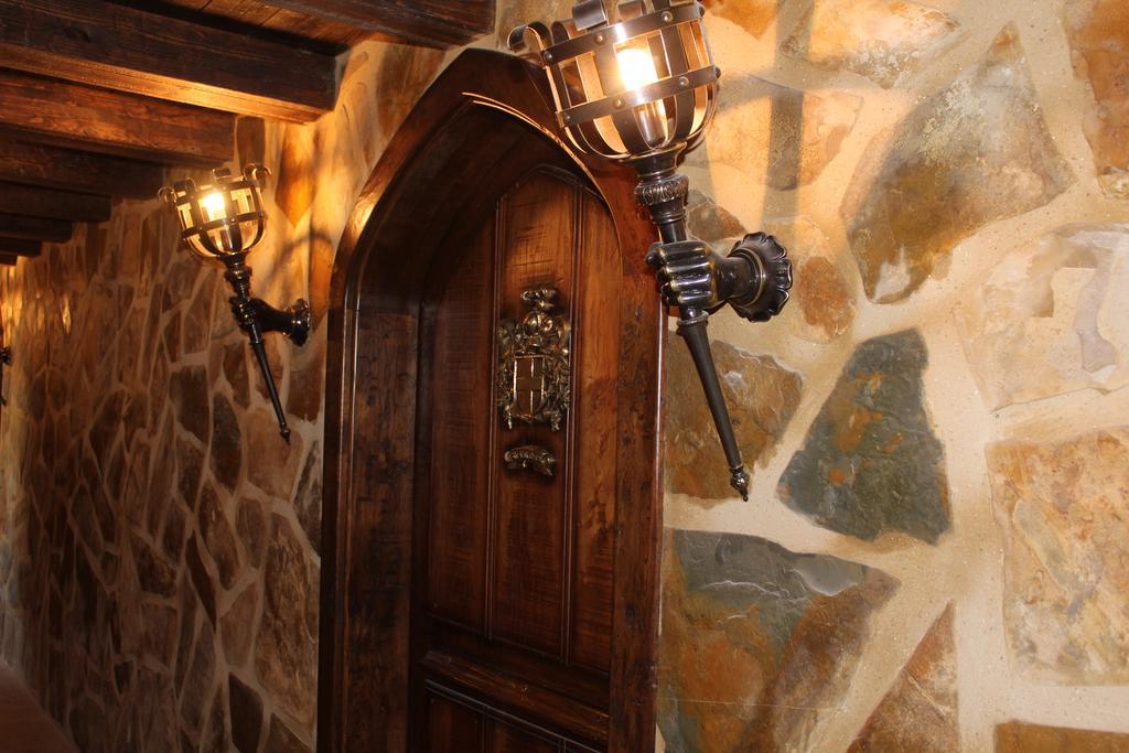 Auberge Toison D'Or Cette-Eygun Exteriör bild