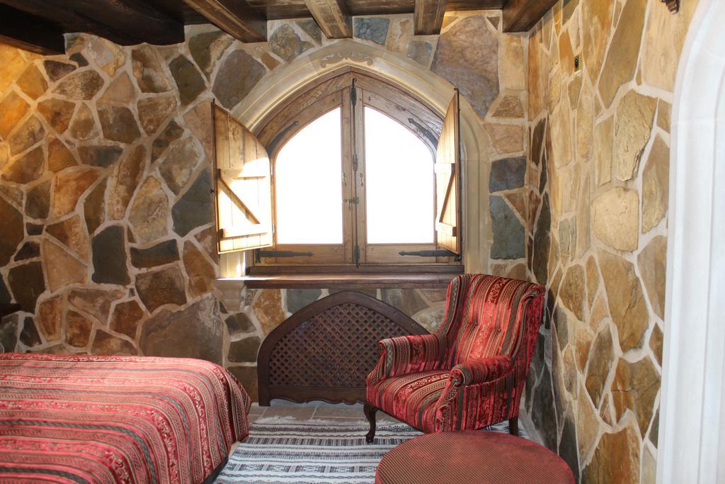 Auberge Toison D'Or Cette-Eygun Exteriör bild